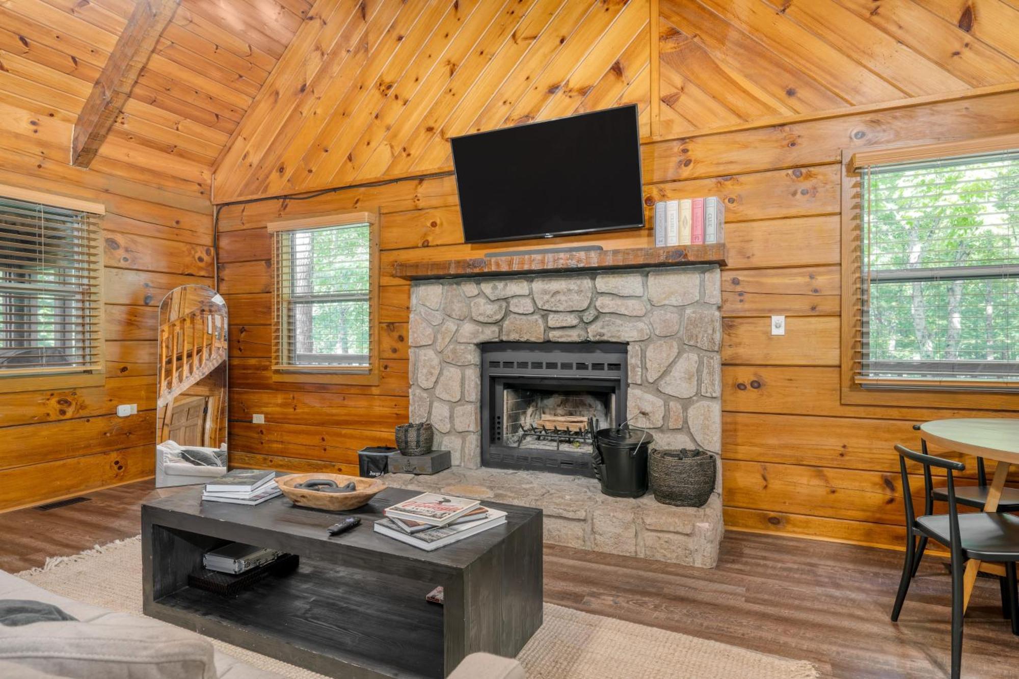 Dudley IV By Avantstay Cosy Cabin W Hot Tub Sweeping Views Pigeon Forge Exterior foto